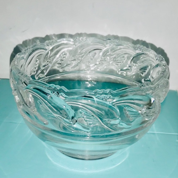 New Tiffany Dolphin Scalloped Rim Art Glass Bowl - Picture 2 of 16